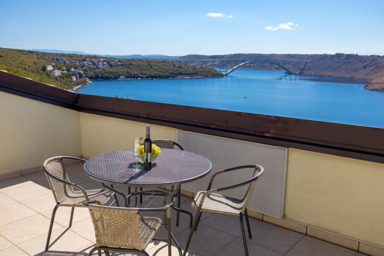 Luxury Villa Ostro With Pool & Krk Bridge View كلارجيفيكا المظهر الخارجي الصورة