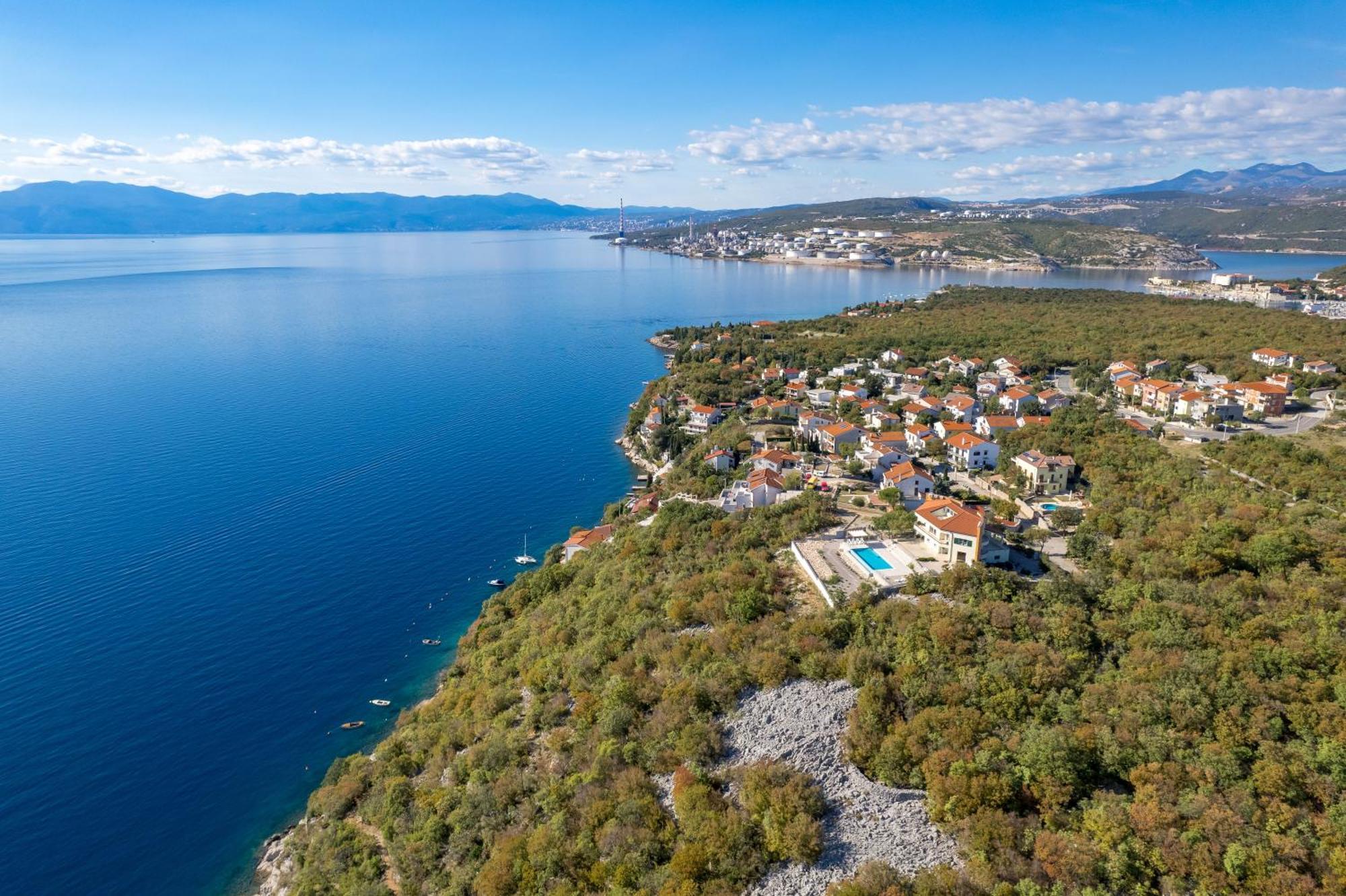 Luxury Villa Ostro With Pool & Krk Bridge View كلارجيفيكا المظهر الخارجي الصورة