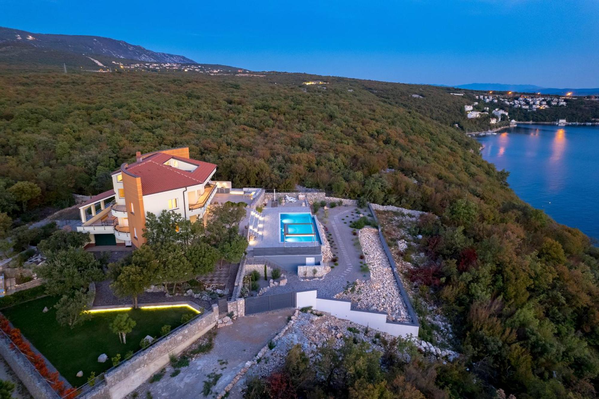 Luxury Villa Ostro With Pool & Krk Bridge View كلارجيفيكا المظهر الخارجي الصورة